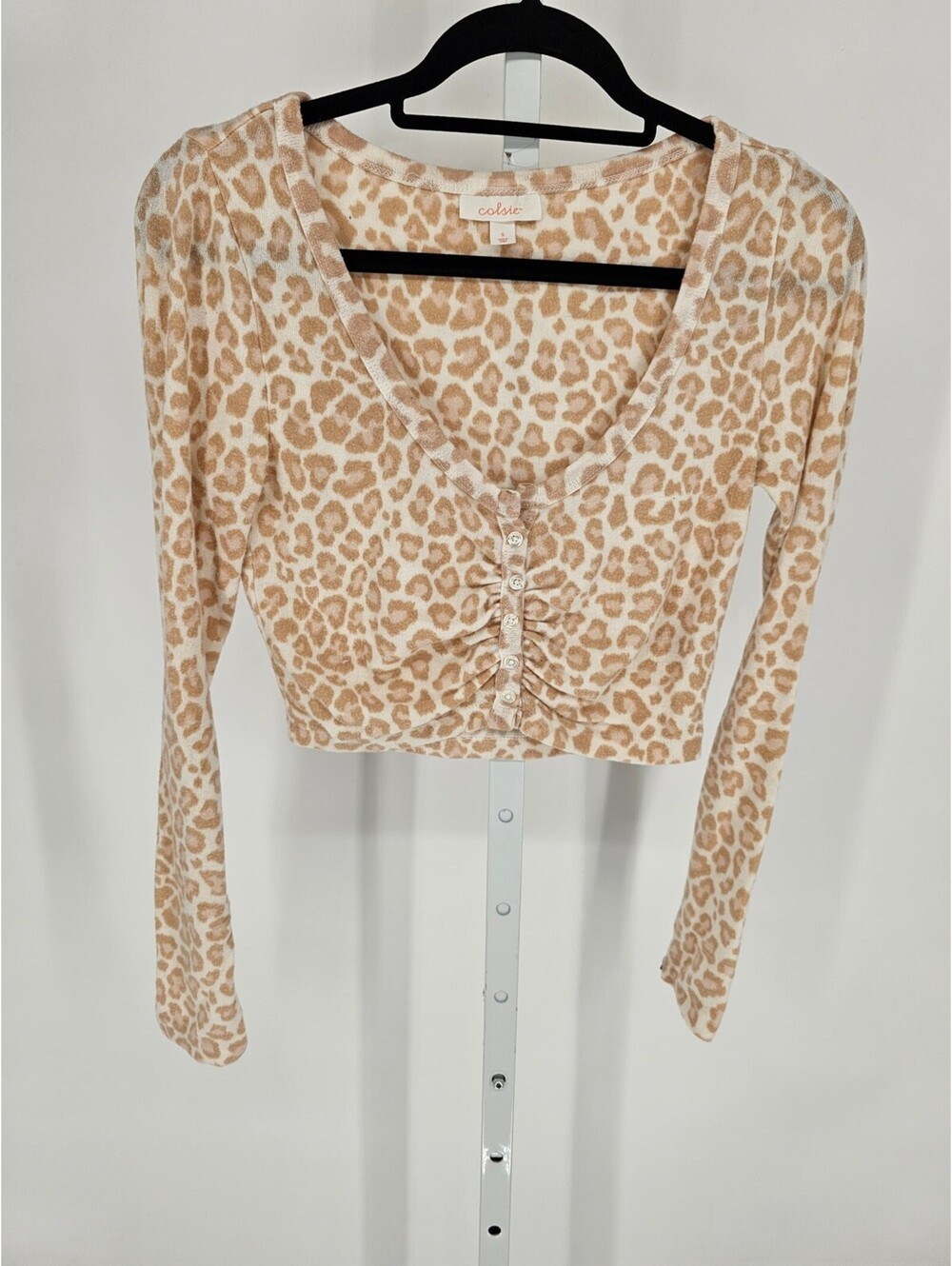 Colsie Womens Sz S Cropped Cardigan Sweater beige Leopard Print
